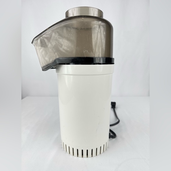 Popcorn Pumper Air Pop Popcorn Machine - Picture 3 of 6